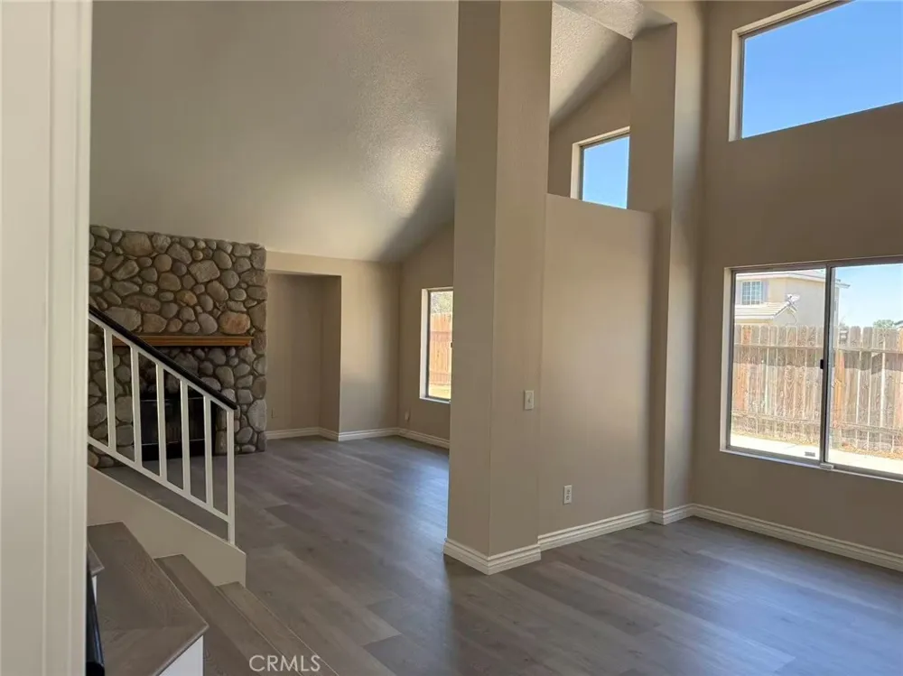 14830 Redwood Adelanto, CA 92301