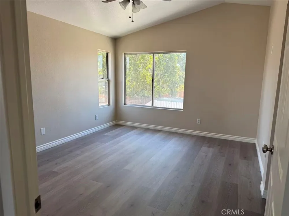 14830 Redwood Adelanto, CA 92301