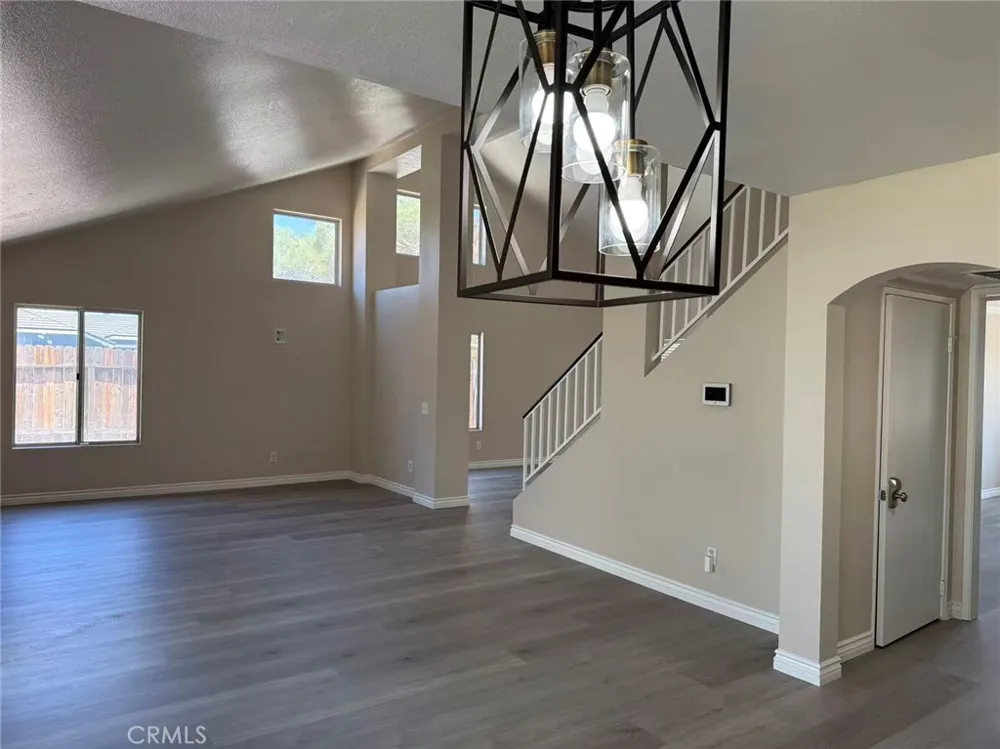 14830 Redwood Adelanto, CA 92301