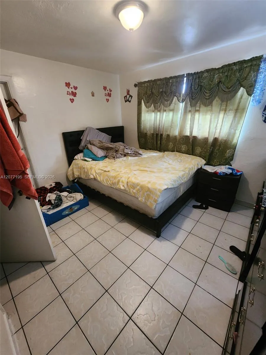 664 W 29th St #6 Hialeah, FL 33012