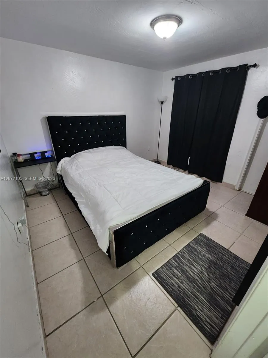 664 W 29th St #6 Hialeah, FL 33012