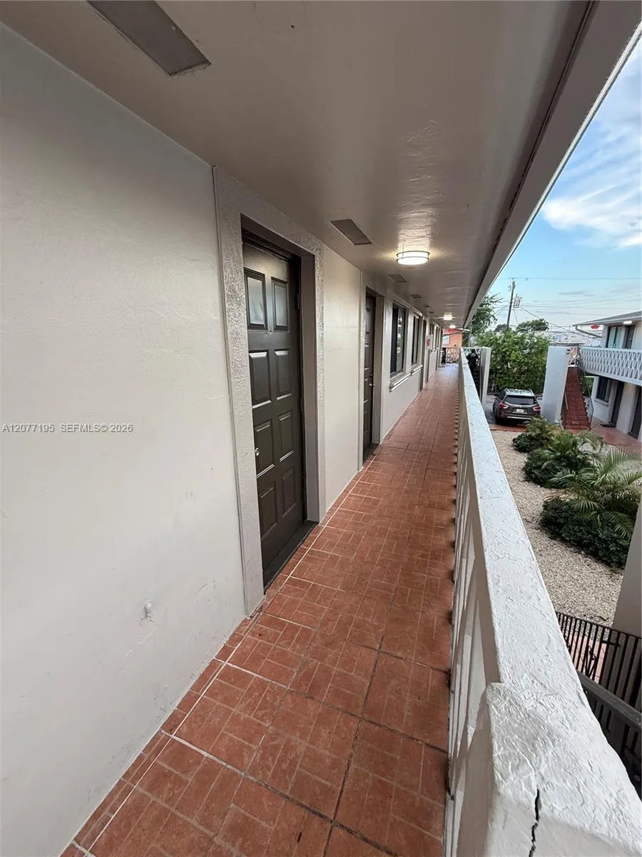 664 W 29th St #6 Hialeah, FL 33012