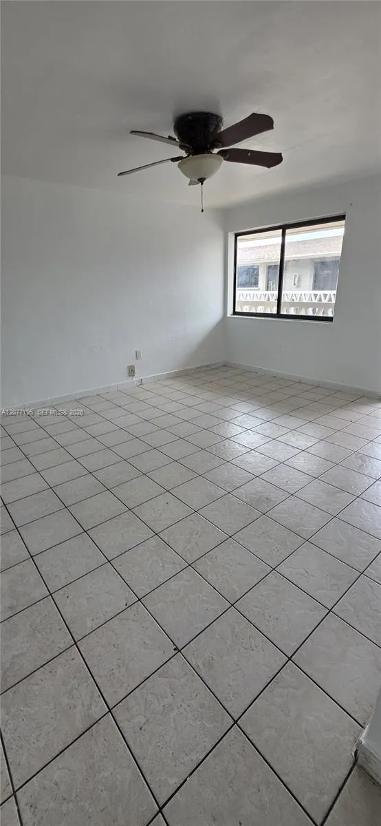 664 W 29th St #6 Hialeah, FL 33012