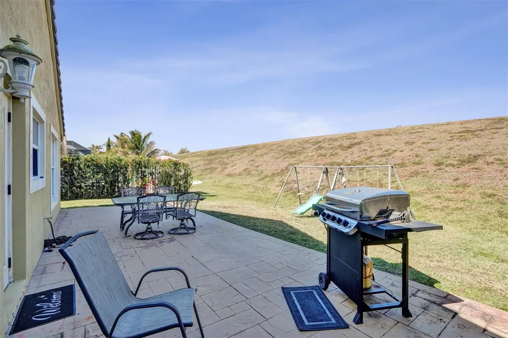 5534 NW 125th Terrace Coral Springs, FL 33076