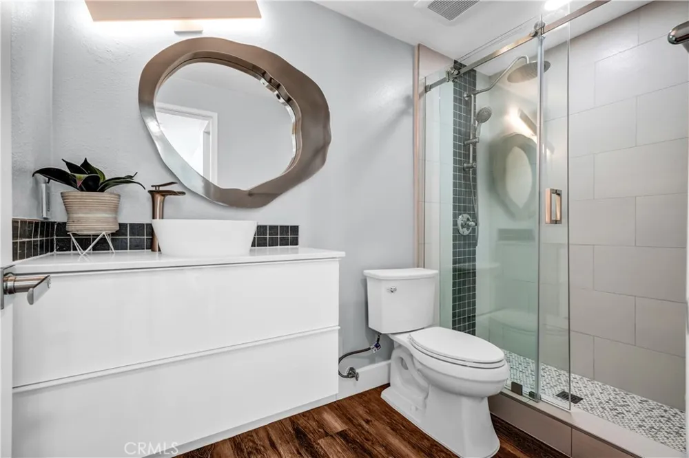226 E Jeanette Lane Santa Ana, CA 92705