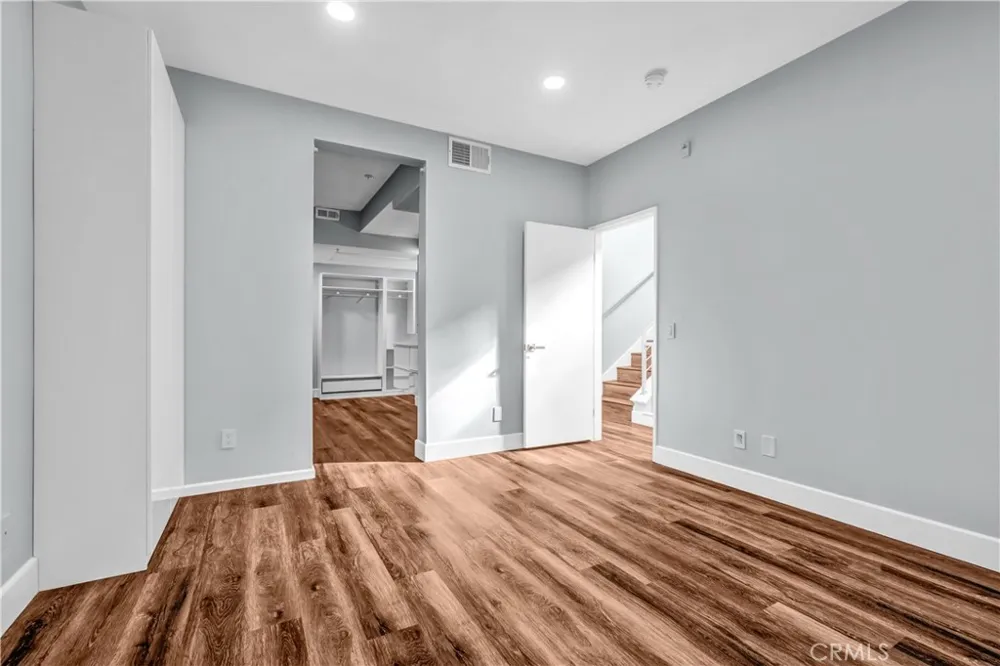 226 E Jeanette Lane Santa Ana, CA 92705