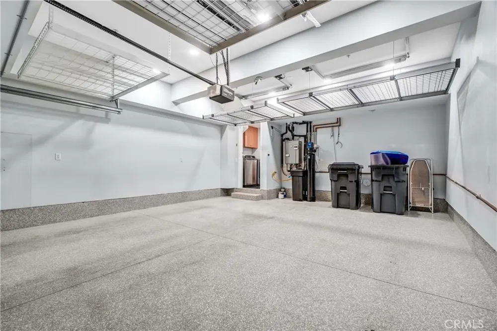 226 E Jeanette Lane Santa Ana, CA 92705