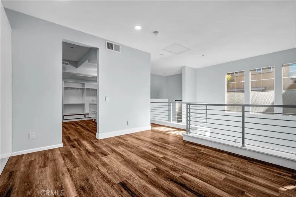 226 E Jeanette Lane Santa Ana, CA 92705
