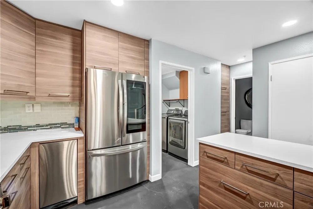 226 E Jeanette Lane Santa Ana, CA 92705