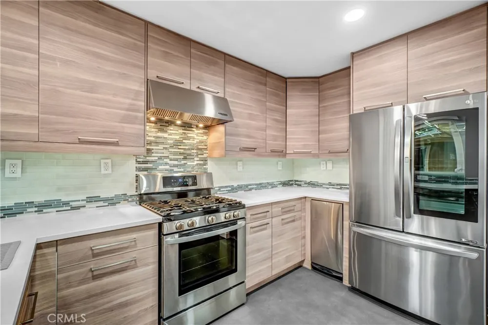 226 E Jeanette Lane Santa Ana, CA 92705