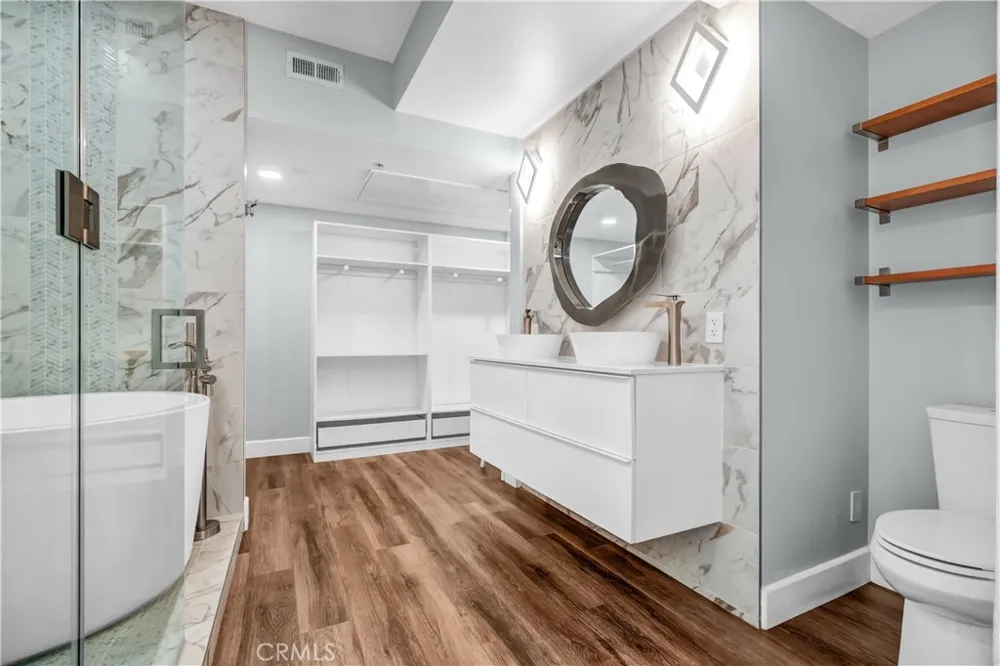 226 E Jeanette Lane Santa Ana, CA 92705