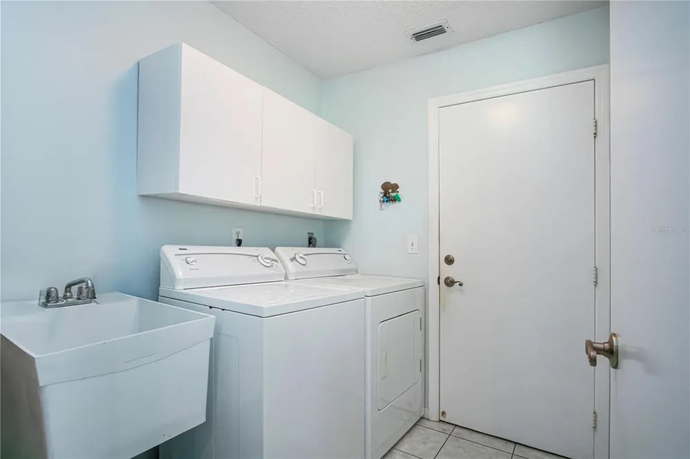 2042 PRESTANCIA LANE Sun City Center, FL 33573
