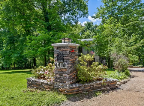4410 Tanglewood Rd