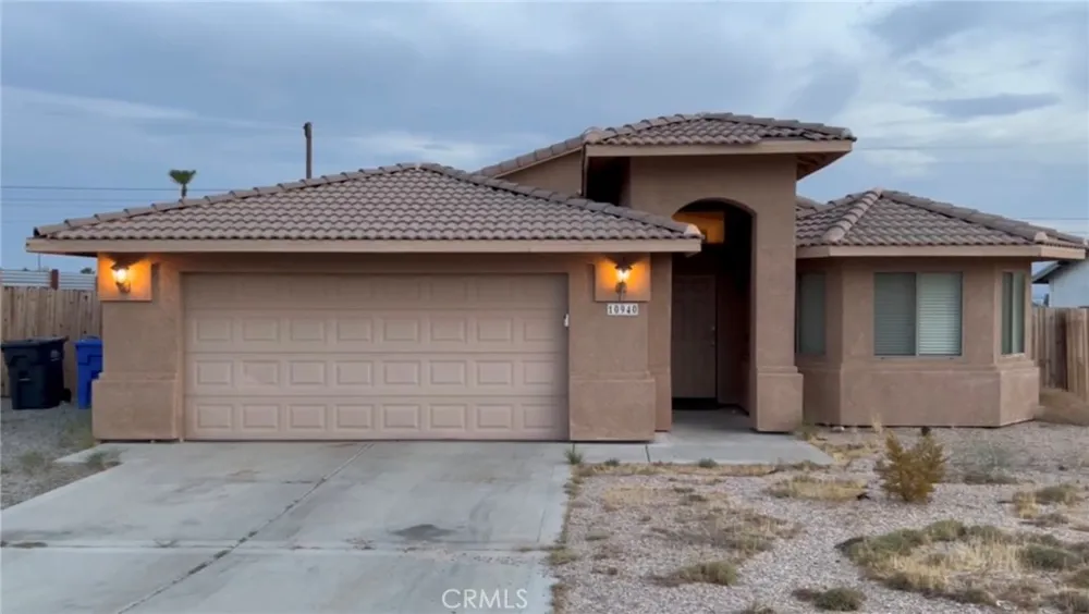 10940 Santa Cruz Desert Hot Springs, CA 92240