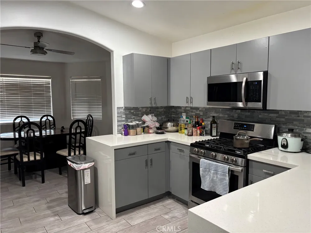 10940 Santa Cruz Desert Hot Springs, CA 92240