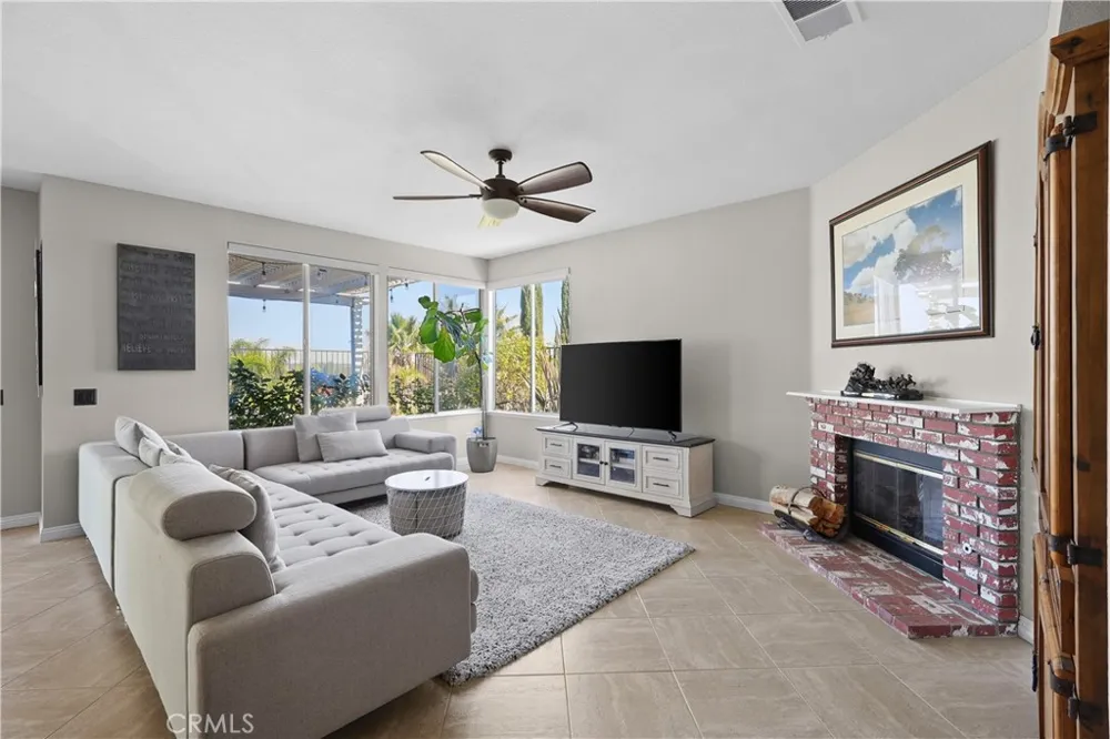 44801 Shale Temecula, CA 92592