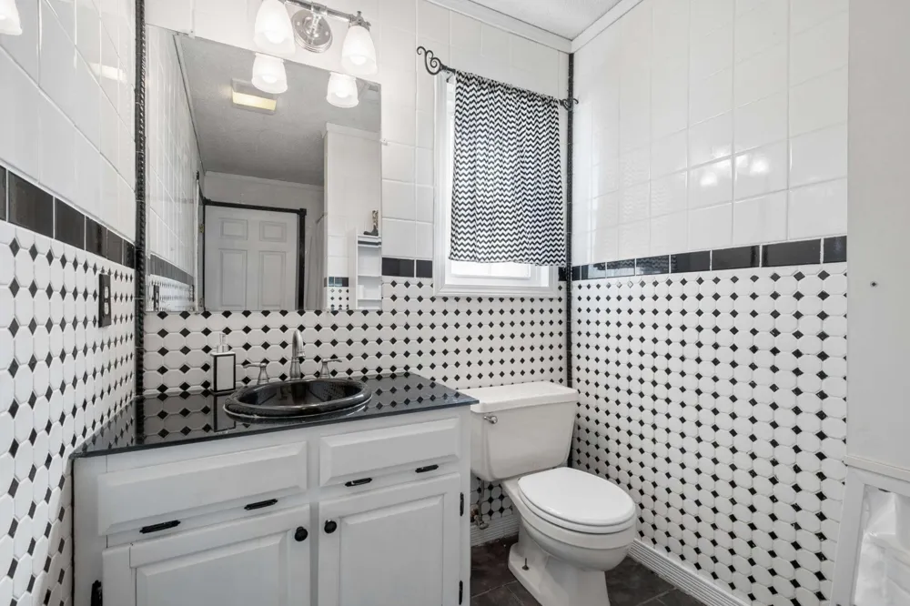 324 Laster Holman Lane Decherd, TN 37324