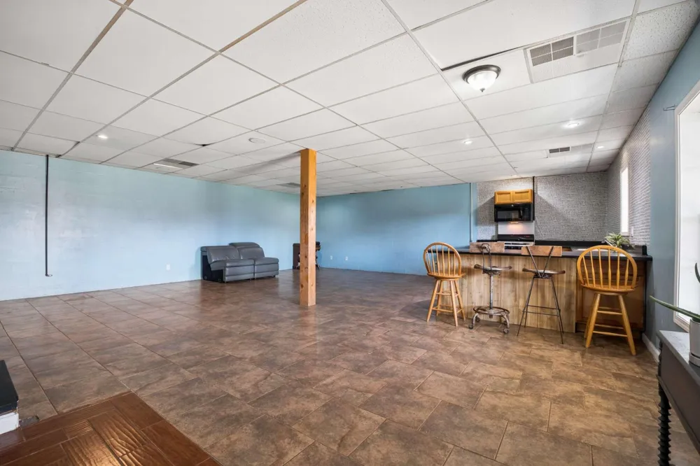 324 Laster Holman Lane Decherd, TN 37324