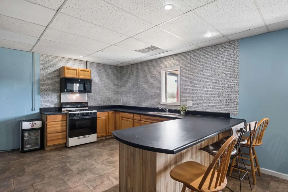 324 Laster Holman Lane Decherd, TN 37324