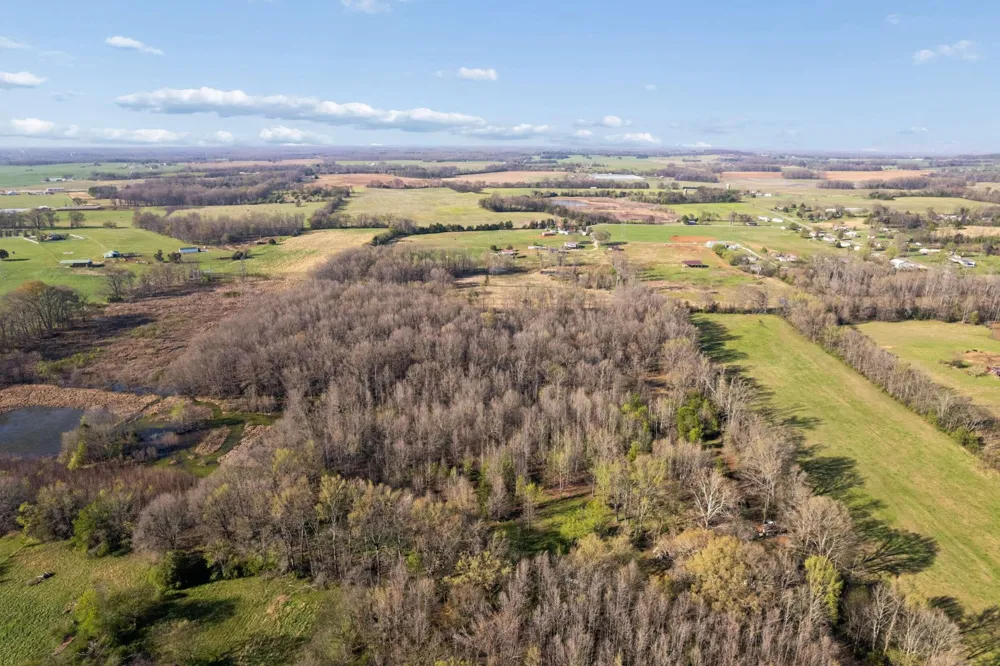 324 Laster Holman Lane Decherd, TN 37324
