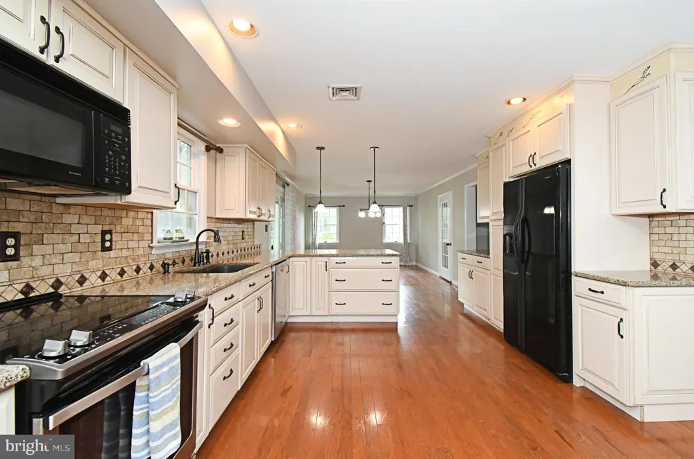 691 PENNFIELD DRIVE Hatfield, PA 19440