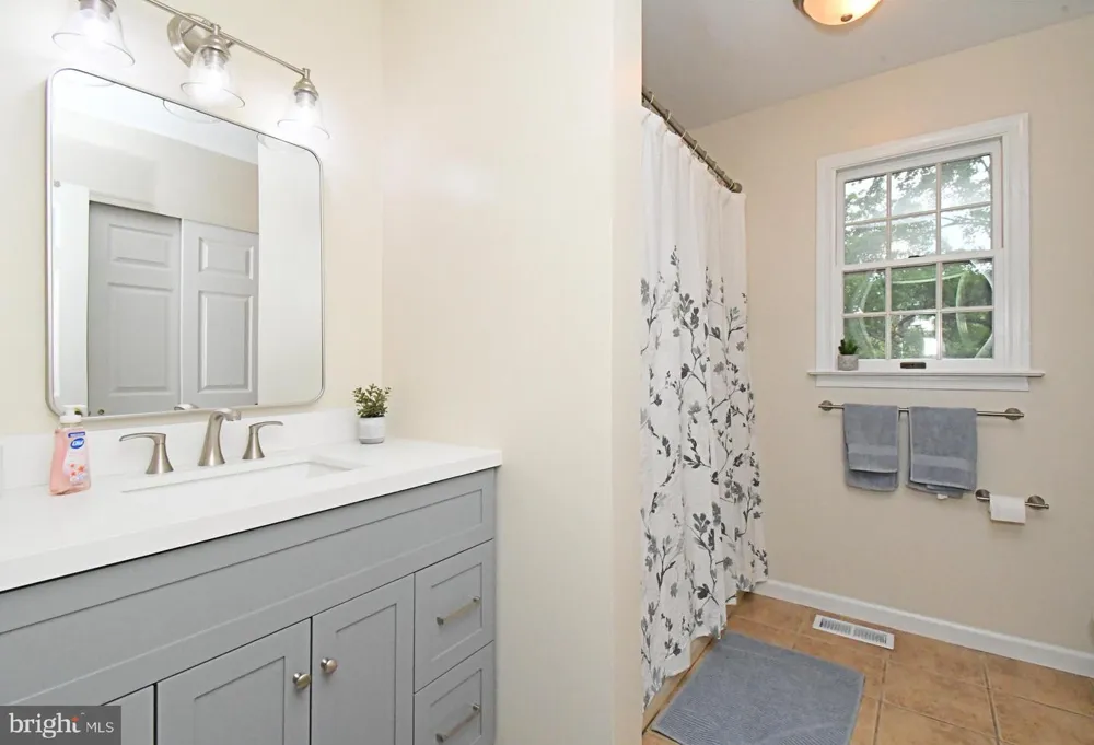 691 PENNFIELD DRIVE Hatfield, PA 19440