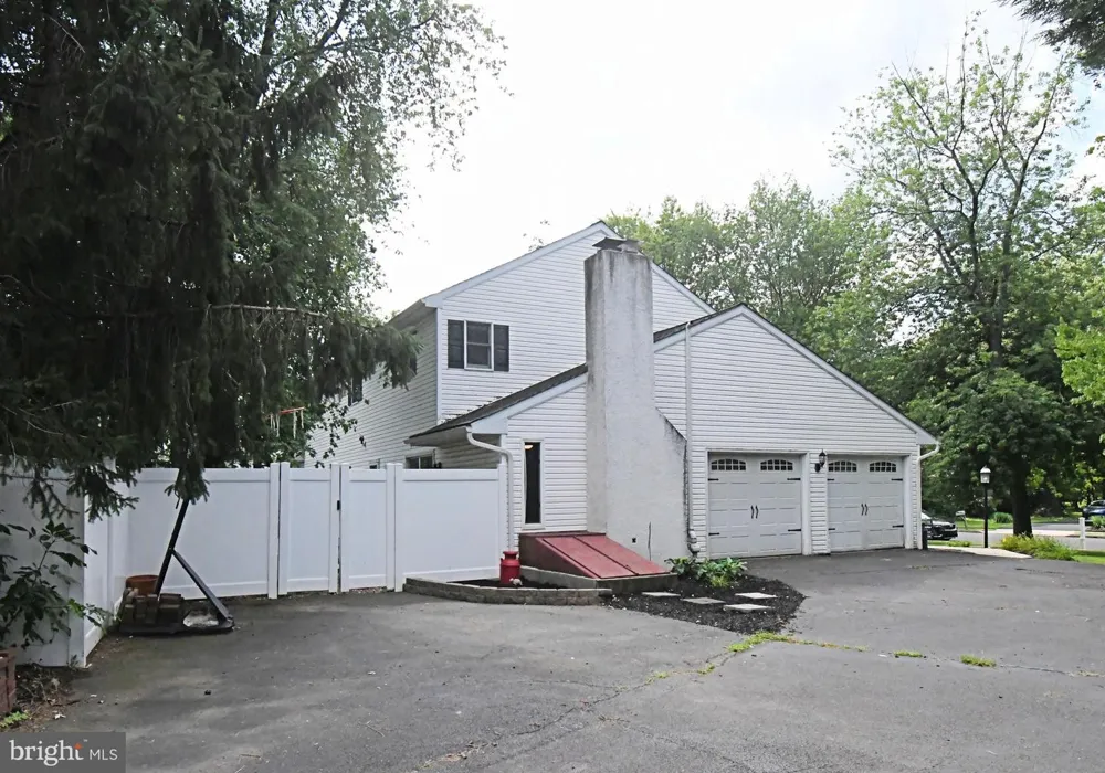 691 PENNFIELD DRIVE Hatfield, PA 19440