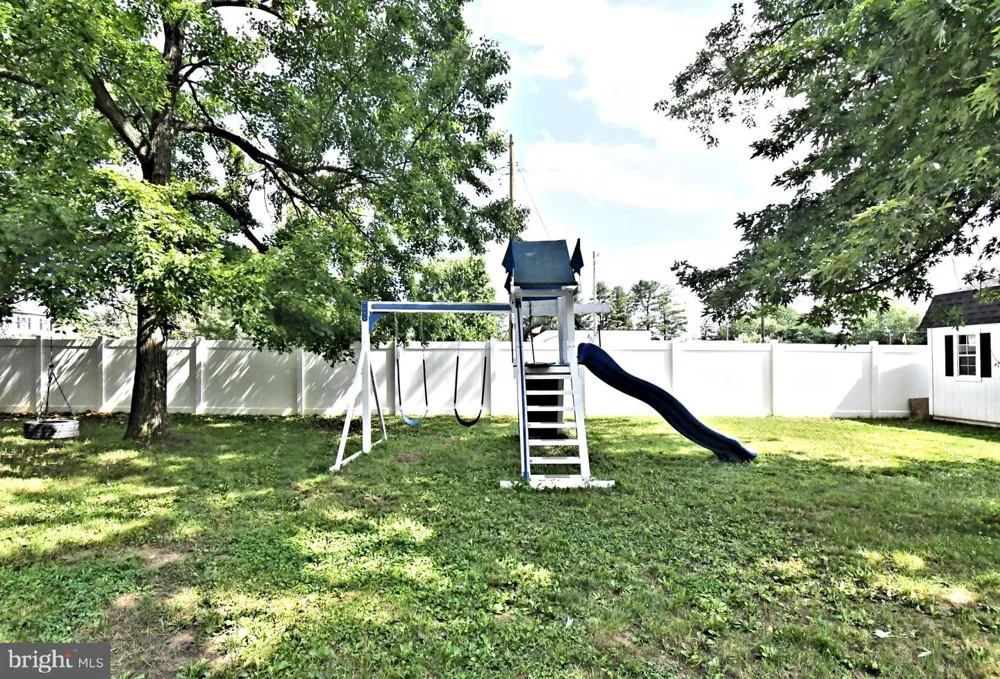 691 PENNFIELD DRIVE Hatfield, PA 19440