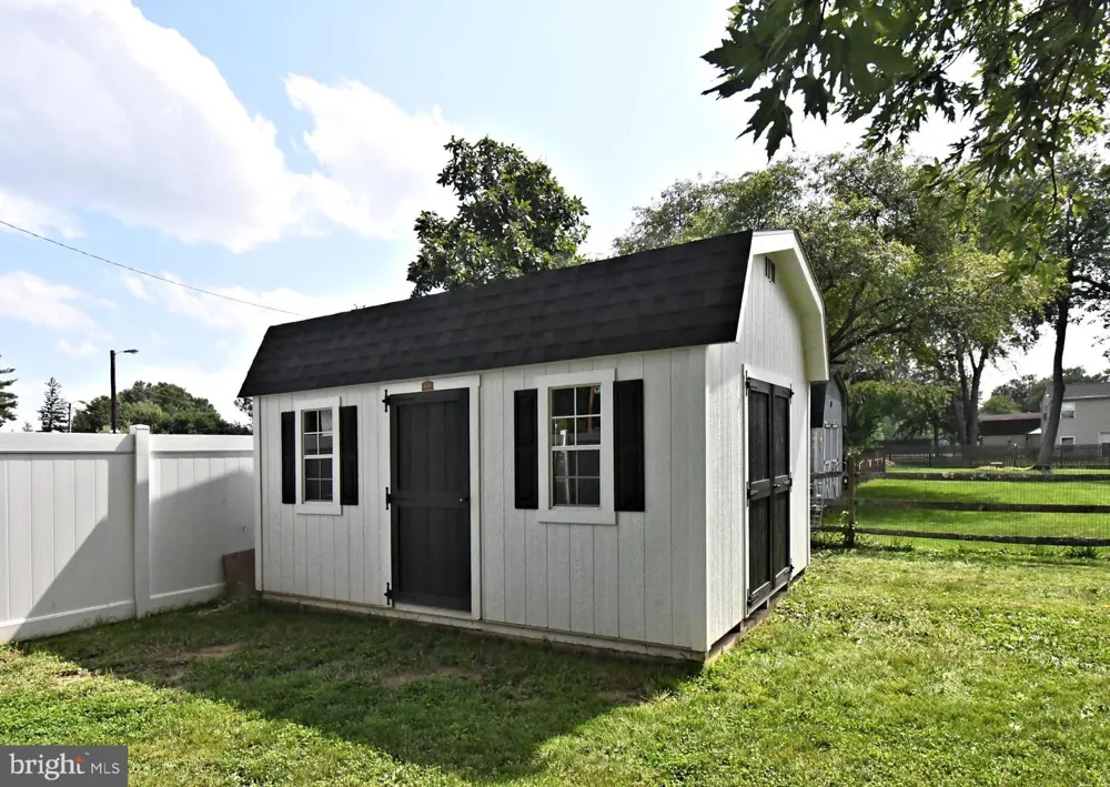 691 PENNFIELD DRIVE Hatfield, PA 19440