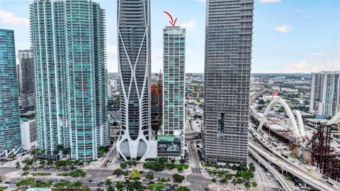 1040 Biscayne Blvd #3403