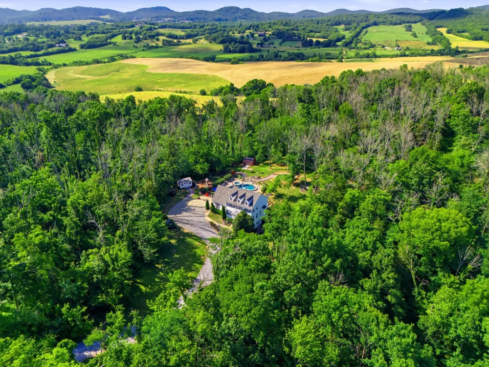 2870 Leonard Creek Ln Arrington, TN 37014