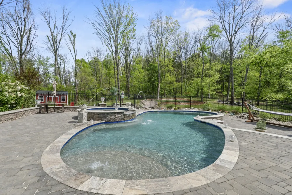 2870 Leonard Creek Ln Arrington, TN 37014