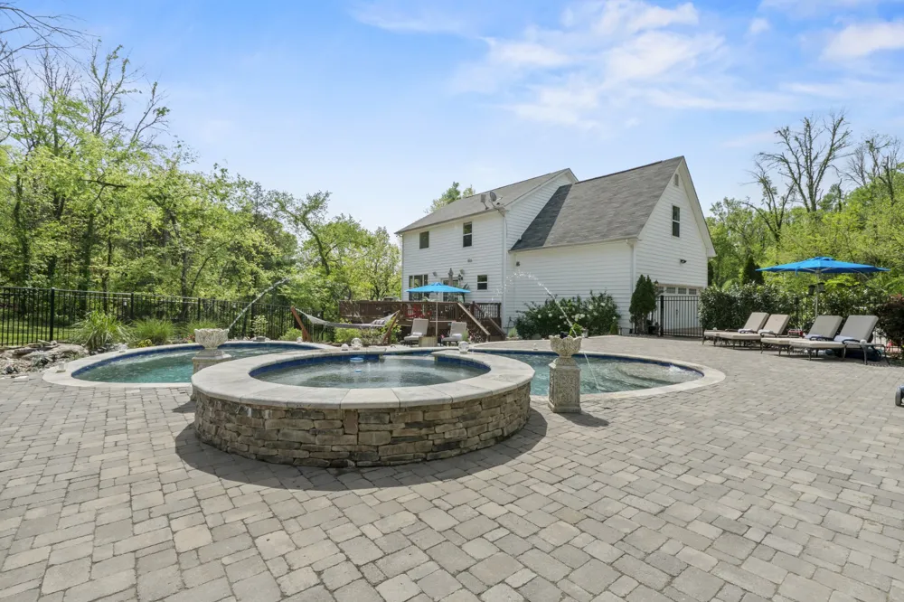 2870 Leonard Creek Ln Arrington, TN 37014