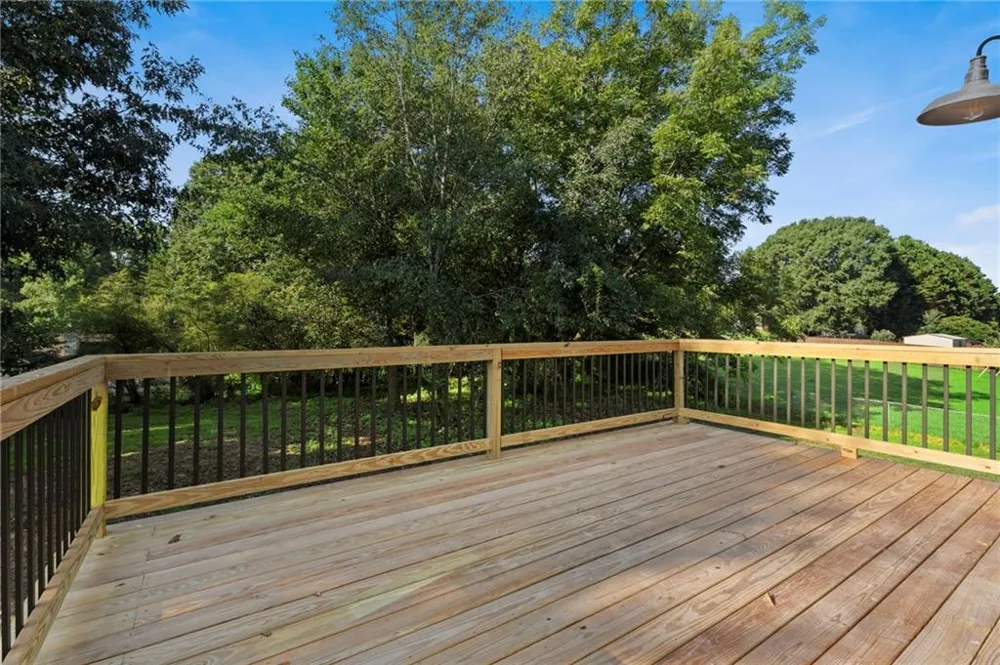 5323 Moon Road Powder Springs, GA 30127