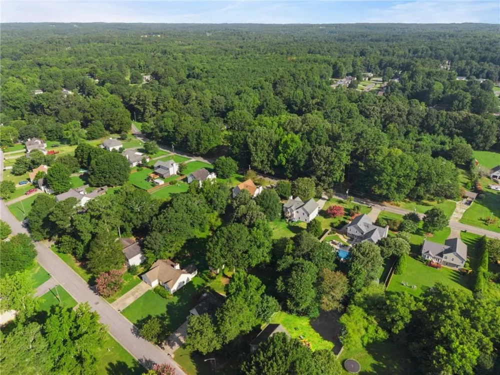 5323 Moon Road Powder Springs, GA 30127