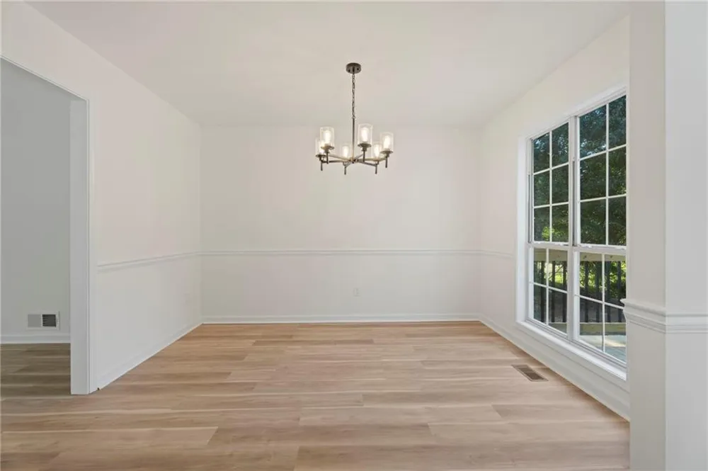 5323 Moon Road Powder Springs, GA 30127
