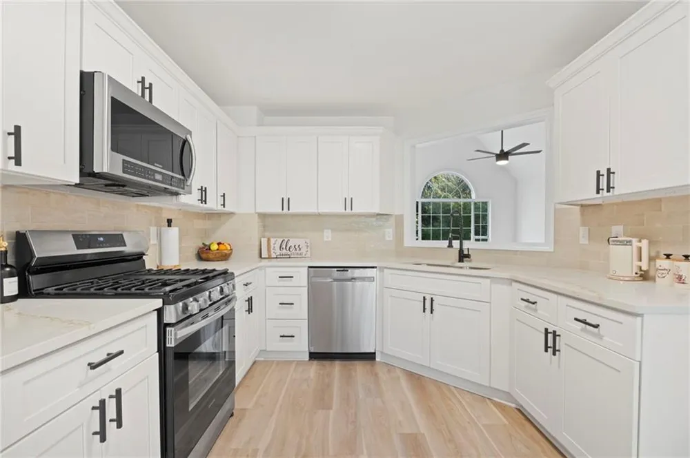 5323 Moon Road Powder Springs, GA 30127