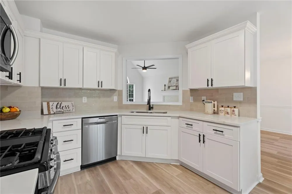 5323 Moon Road Powder Springs, GA 30127