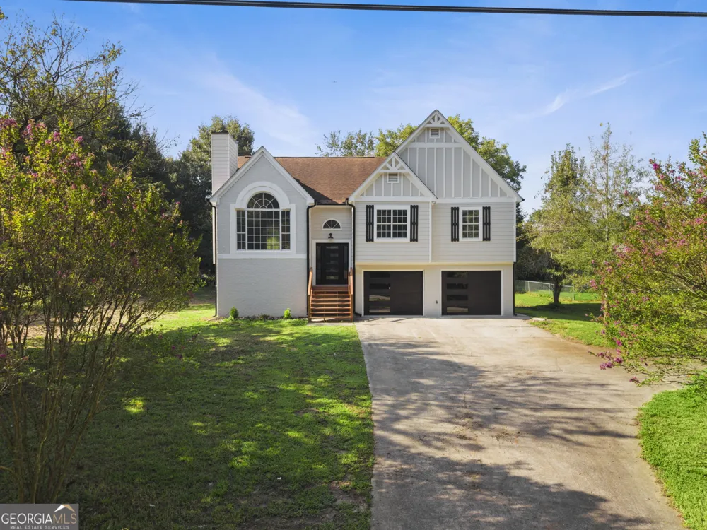 5323 Moon RD Powder Springs, GA 30127