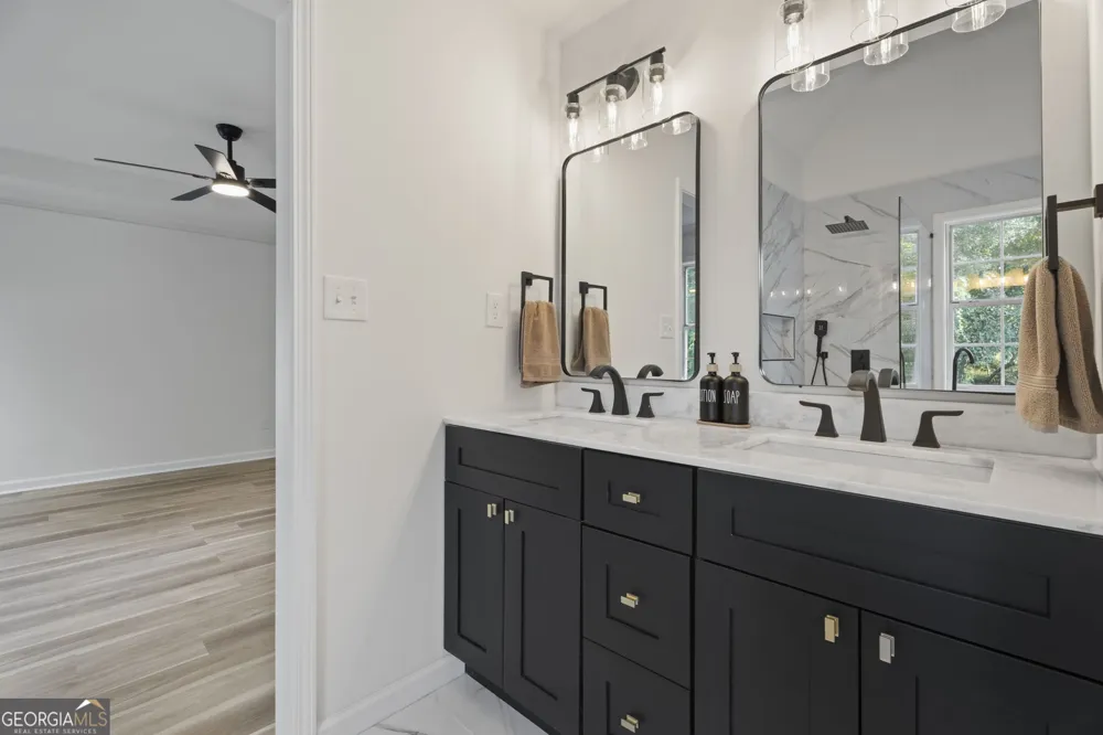 5323 Moon RD Powder Springs, GA 30127