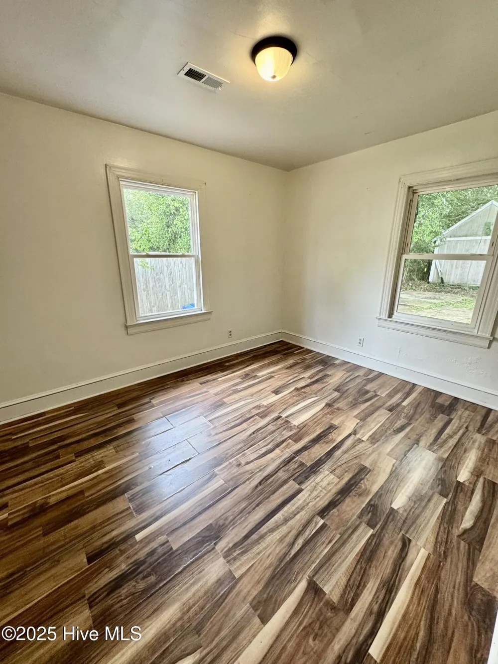 1217 Fleming Street Greenville, NC 27834