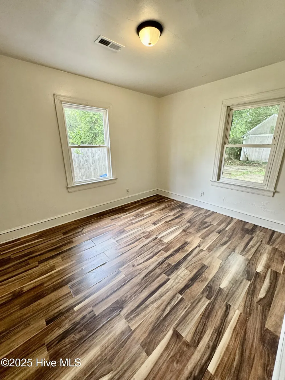 1217 Fleming Street Greenville, NC 27834