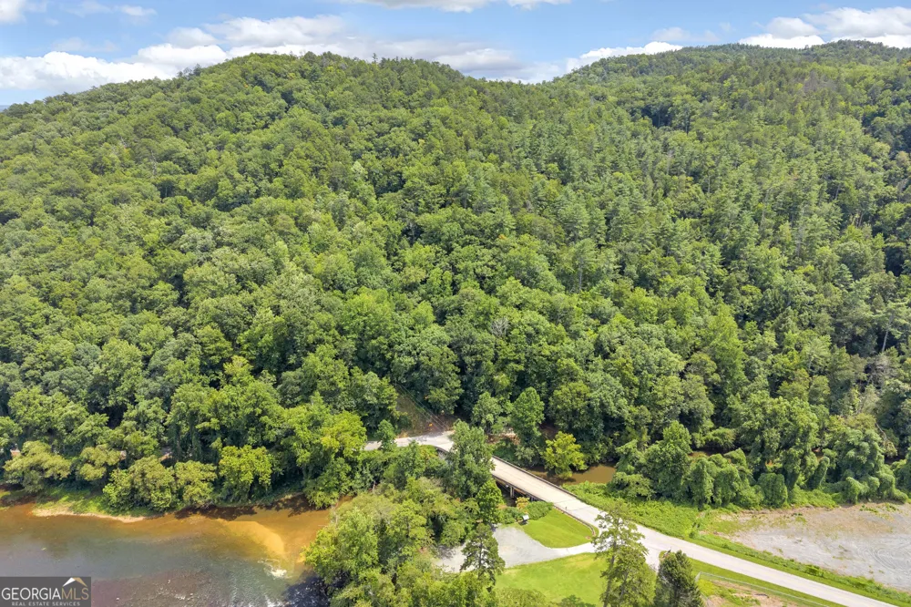 4305 Yonah Dam RD Toccoa, GA 30577