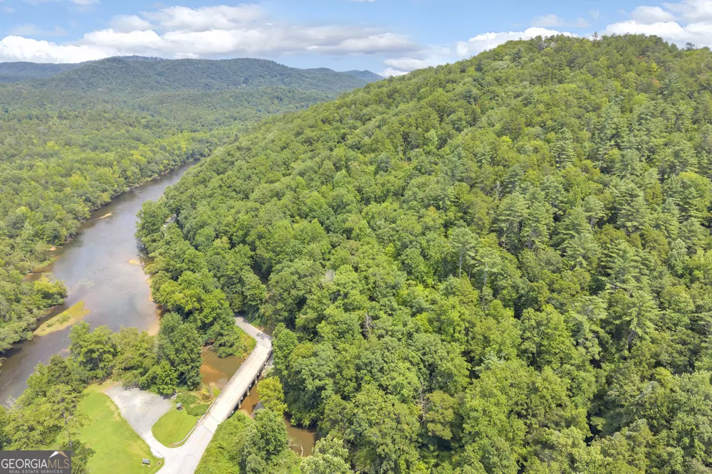 4305 Yonah Dam RD Toccoa, GA 30577