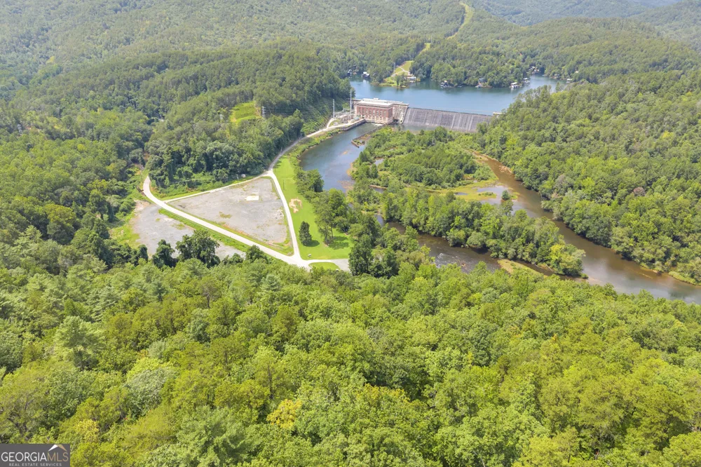 4305 Yonah Dam RD Toccoa, GA 30577