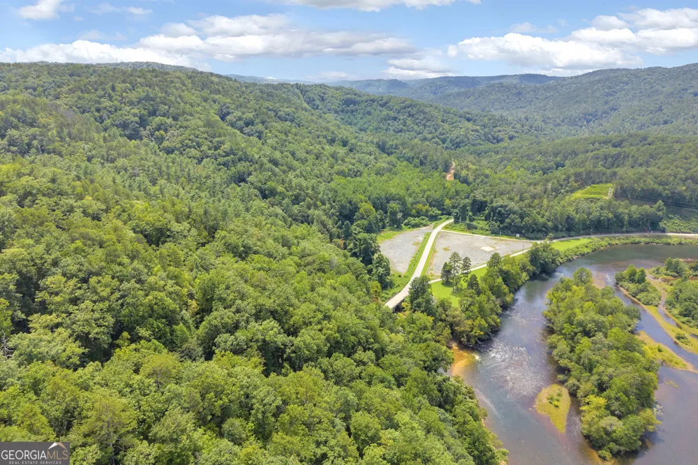 4305 Yonah Dam RD Toccoa, GA 30577