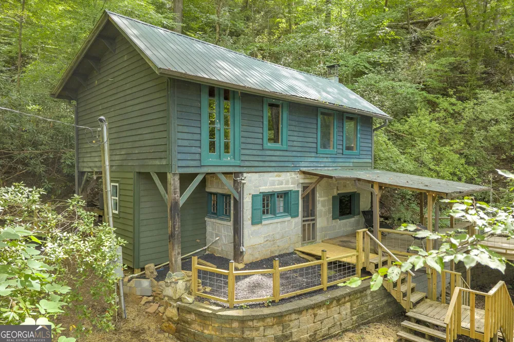 4305 Yonah Dam RD Toccoa, GA 30577