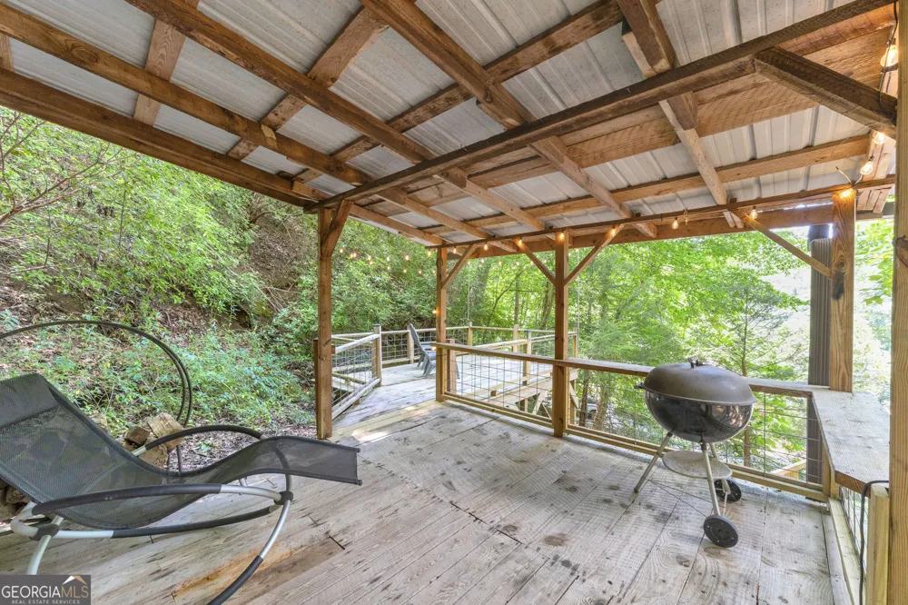 4305 Yonah Dam RD Toccoa, GA 30577