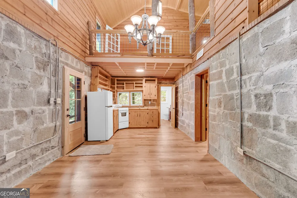 4305 Yonah Dam RD Toccoa, GA 30577