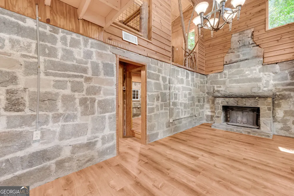 4305 Yonah Dam RD Toccoa, GA 30577